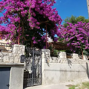 Apartments And Rooms Rosemari Mali Losinj